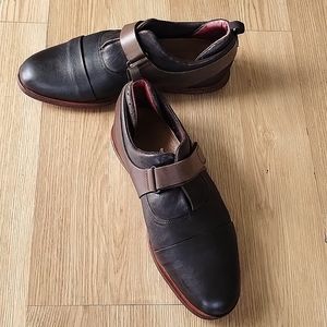 Tsubo Men's Leather shoes size 11 Color Brown